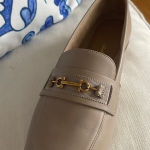 These loafers are 39.5 but would be better suited to someone who were 40